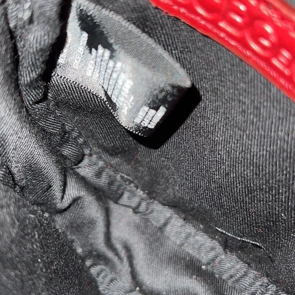 BCBG Generation Vintage velvet burgundy studded round wristlet small  bag - Picture 11 of 15